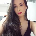 Larissa Leon - @larissaleon_ - Instagram