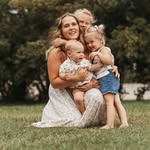 Larissa Kowalik - @larissamannhart - Instagram