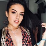 Larissa Perry - @l_rissavictoria - Instagram