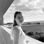 𝑳𝒂𝒓𝒊𝒔𝒔𝒂 - @larissa.weiss - Instagram