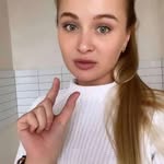 @larryamanda83 - Instagram
