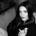Larissa - @larryauspberg - Instagram