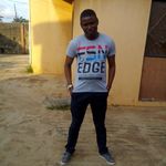 Olanrewaju Omoboh - @larrybacksheet - Instagram