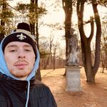 Larry Eagle - @hikingstoned - Instagram