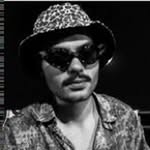 αφ - @larrygeddesaum - Instagram