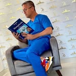 @larrygift12 - Instagram