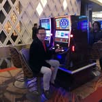 Larry Huynh - @hungle425121 - Instagram