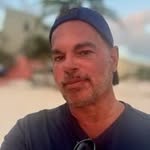 Larry R - @larrylar66 - Instagram