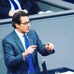 Larry Lenon - @larrylenon123 - Instagram
