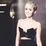 @mileylarry - Instagram