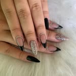 Larissa Barros - @larry_nail_adesivete - Instagram