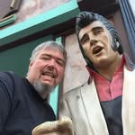 Larry - @llphares - Instagram