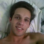 larry salas - @larryescala15 - Instagram