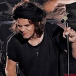 larry stan - @_._.tpttw._._ - Instagram