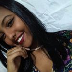 Larissa Praissen - @larrystrangely - Instagram