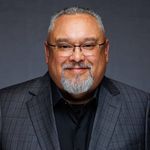 Larry Valencia - @laredalender - Instagram
