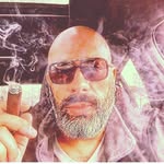 @larr_ywell - Instagram