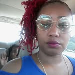 sexy red - @latoriafields - Instagram
