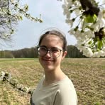 Laura Adamik - Facebook