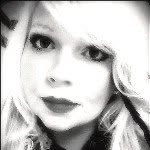 Laura Atwell - @lauratwe - Instagram