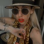 Laura Banė - @laurabanestudio - Instagram