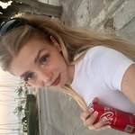 𝐿𝒶𝓊𝓇𝒶 - @laura.bartoss - Instagram