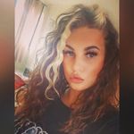 ⠀        Lᴀᴜʀᴀ Jᴀᴄϙᴜᴇʟɪɴᴇ Bᴀᴛʏ - @laurajacquelinebaty - Instagram