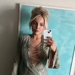 Laura Bennett - @laurabennett_x - Instagram