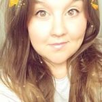 Laura Benton - @laurabenton3898 - Instagram