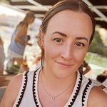Laura Benton - @itsmelaura.b - Instagram