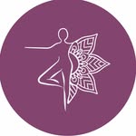 Laura Bink - @lauraeyoga - Instagram