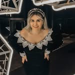 Laura Bixhi - @laura_bixhi - Instagram