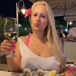 Laura Blake - @_laura_blake - Instagram