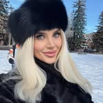 𝗟𝗔𝗨𝗥𝗔 - @laurablakehahnel - Instagram