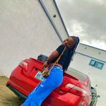 Laura Blinks - @blinks1562 - Instagram