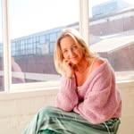 Laura - Psychotherapist, Coach and Breathwork Facilitator - @lauraburne.coaching - Instagram