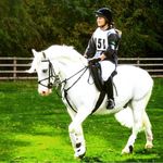 Laura Burn - @88salmon - Instagram