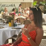 Laura Burns - @laura.burns3 - Instagram
