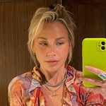 Laura Button - @m4ng0 - Instagram