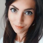 Laura Cesarino - @lauracaesar - Instagram