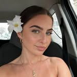 LAURA CASANOVA - @callmelauretta - Instagram