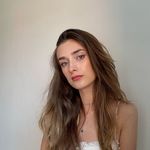 Laura - @laura.chatfield - Instagram