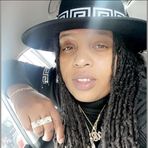 Lara Chavis - Facebook
