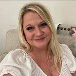 Laura Coffee - @lcoffee1105 - Instagram