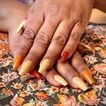 Laura Comeau - @lauraslilnailz - Instagram
