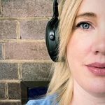 Laura Cook - @seaglassandserotiny - Instagram