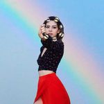 Laura Crow - @lillytrip - Instagram