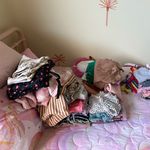 Laura Cudmore - @toomanygirlsclothes - Instagram