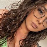 Laura Damm - @laurabecker689 - Instagram