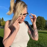 Laura Dave - @lauradave212 - Instagram
